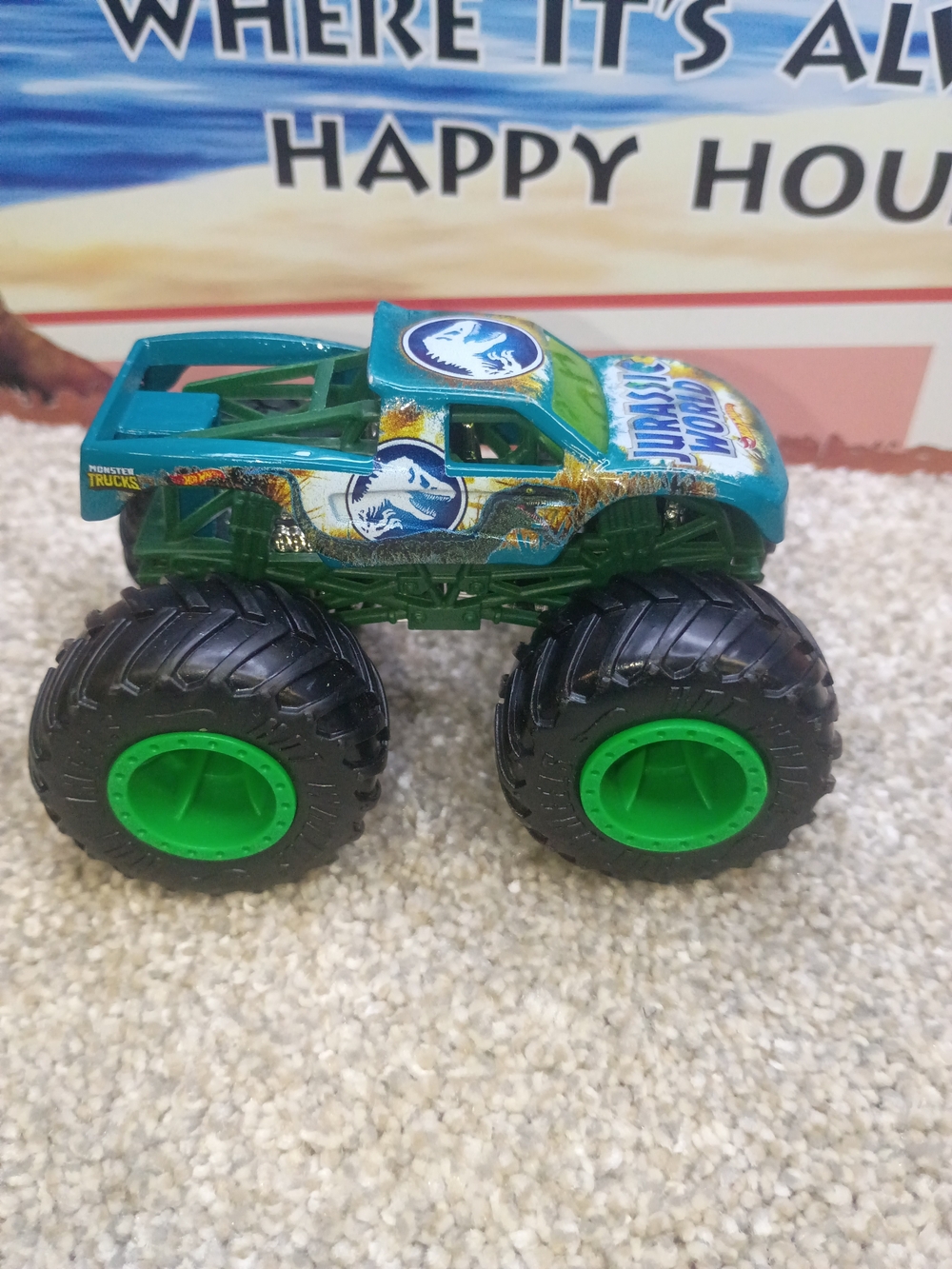 Hot Wheels Monster Truck Jurassic World 1.64 Scale